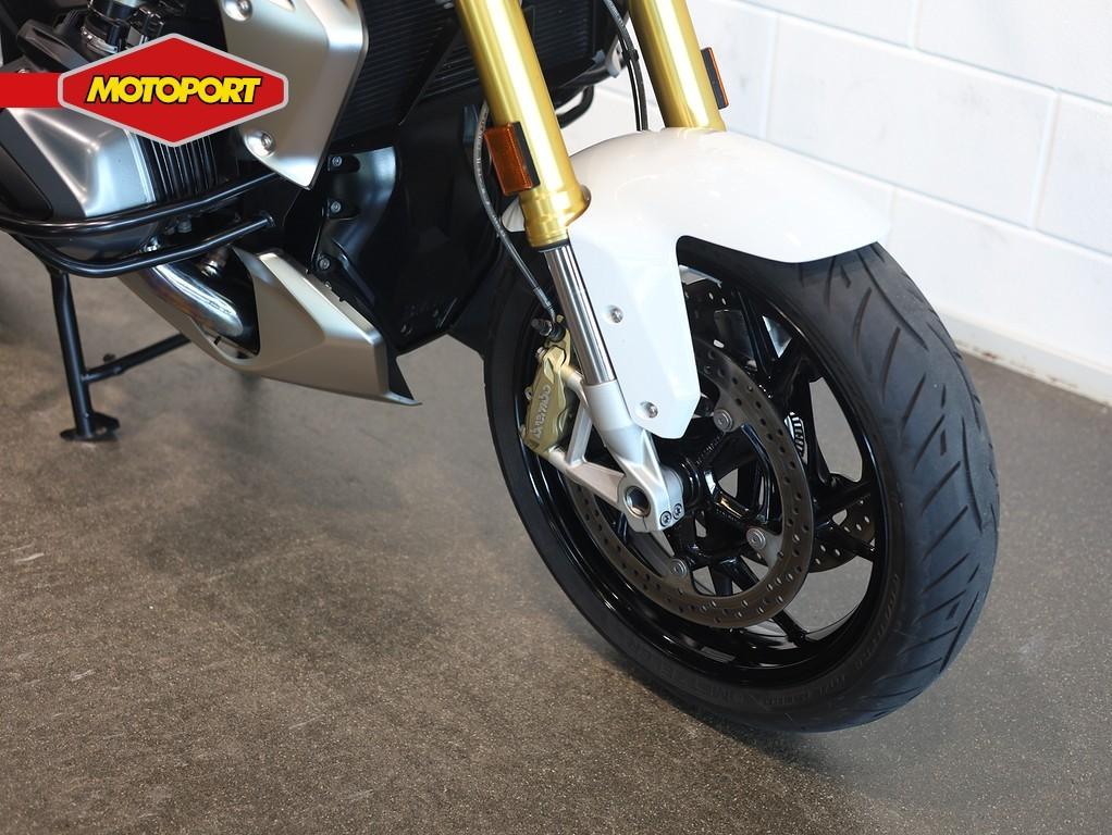 BMW R 1250 R (bj 2020), BMW GROUP NEDERLAND BV, Bedrijf, Meer dan 35 kW, ABS