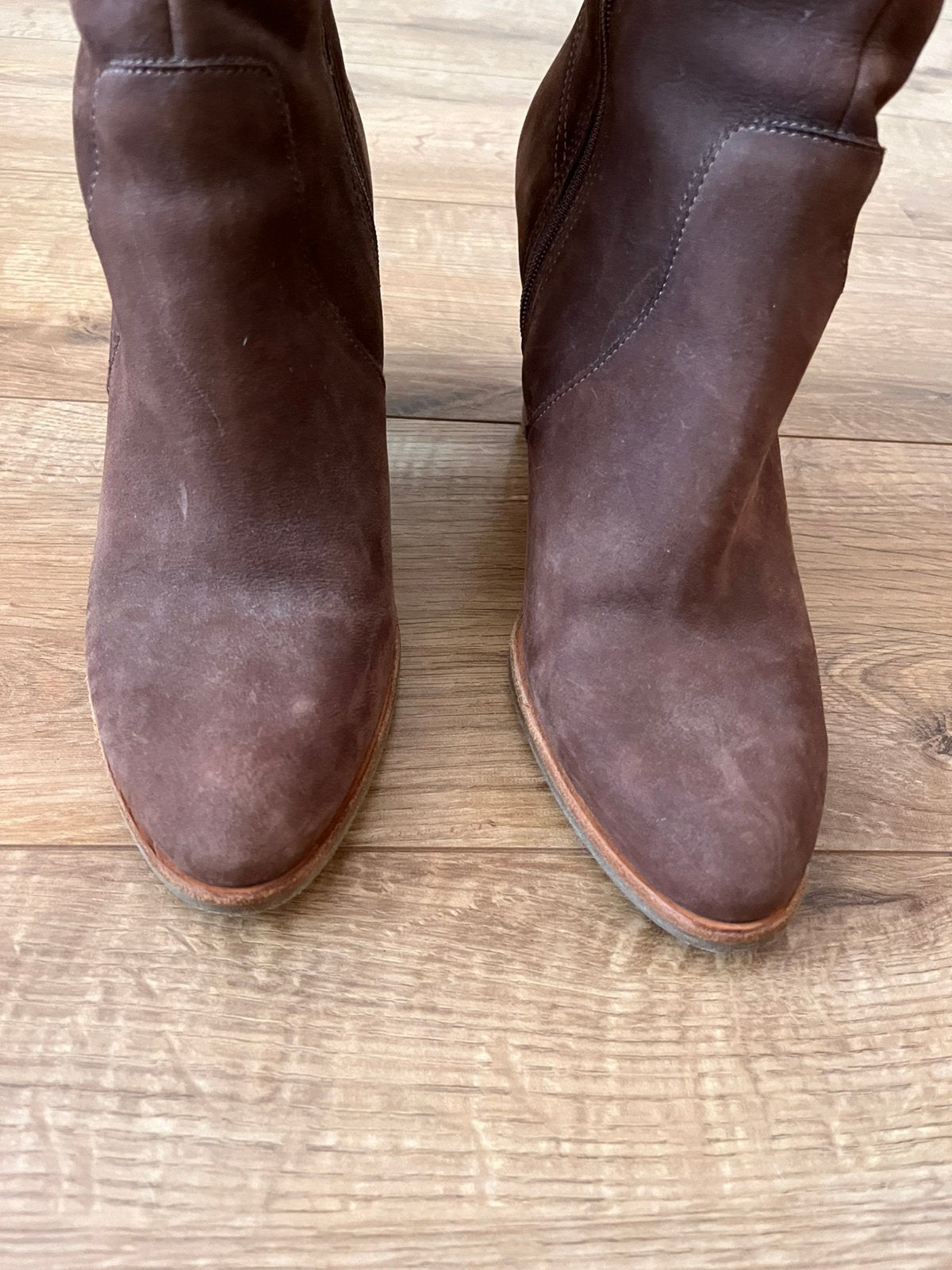 Te koop suède hoge laarzen, Kleding | Dames, Hoge laarzen, Bruin, Ophalen of Verzenden, Zo goed als nieuw