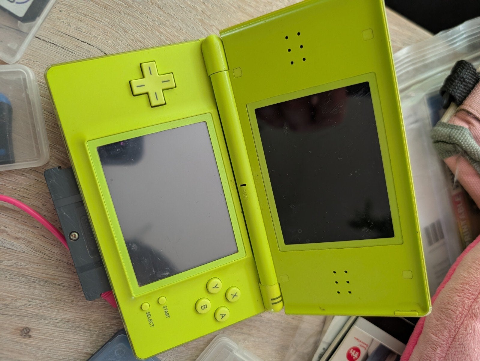1xNintendo DS XL en 2x Nintendo DS Lite met games en hoesjes, Gebruikt, Overige kleuren, Verzenden, Met beschermhoes of tas