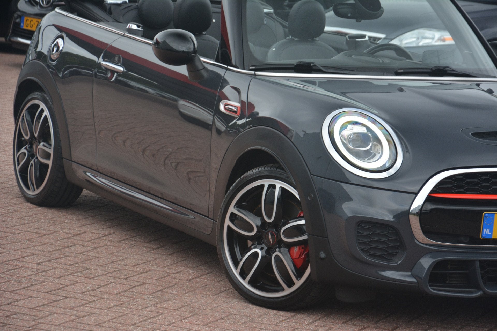 MINI Cabrio 2.0 John Cooper Works Chili | Navigatie | Harman, Auto's, Mini, 1998 cc, 232 pk, Gebruikt, Euro 6