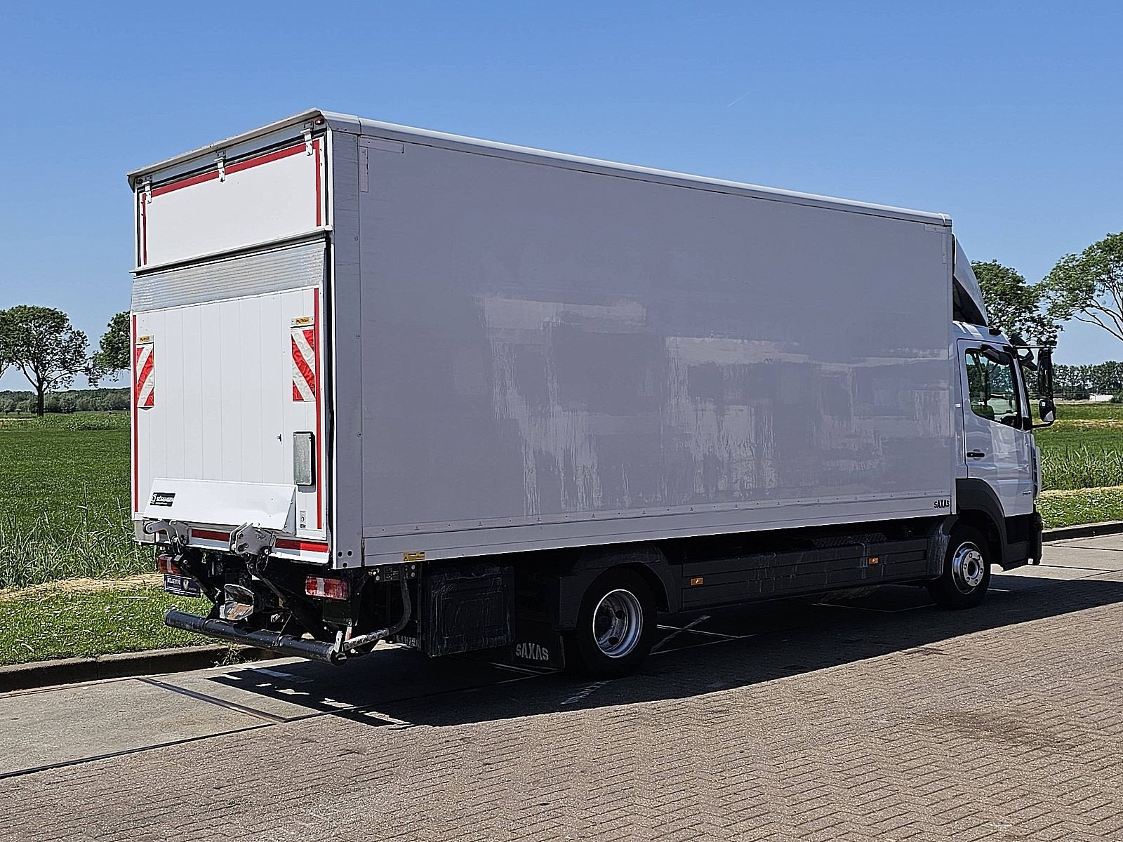 MERCEDES-BENZ ATEGO 818 lift 3 seats airco, Automaat, Euro 6, Wit, Mercedes-Benz