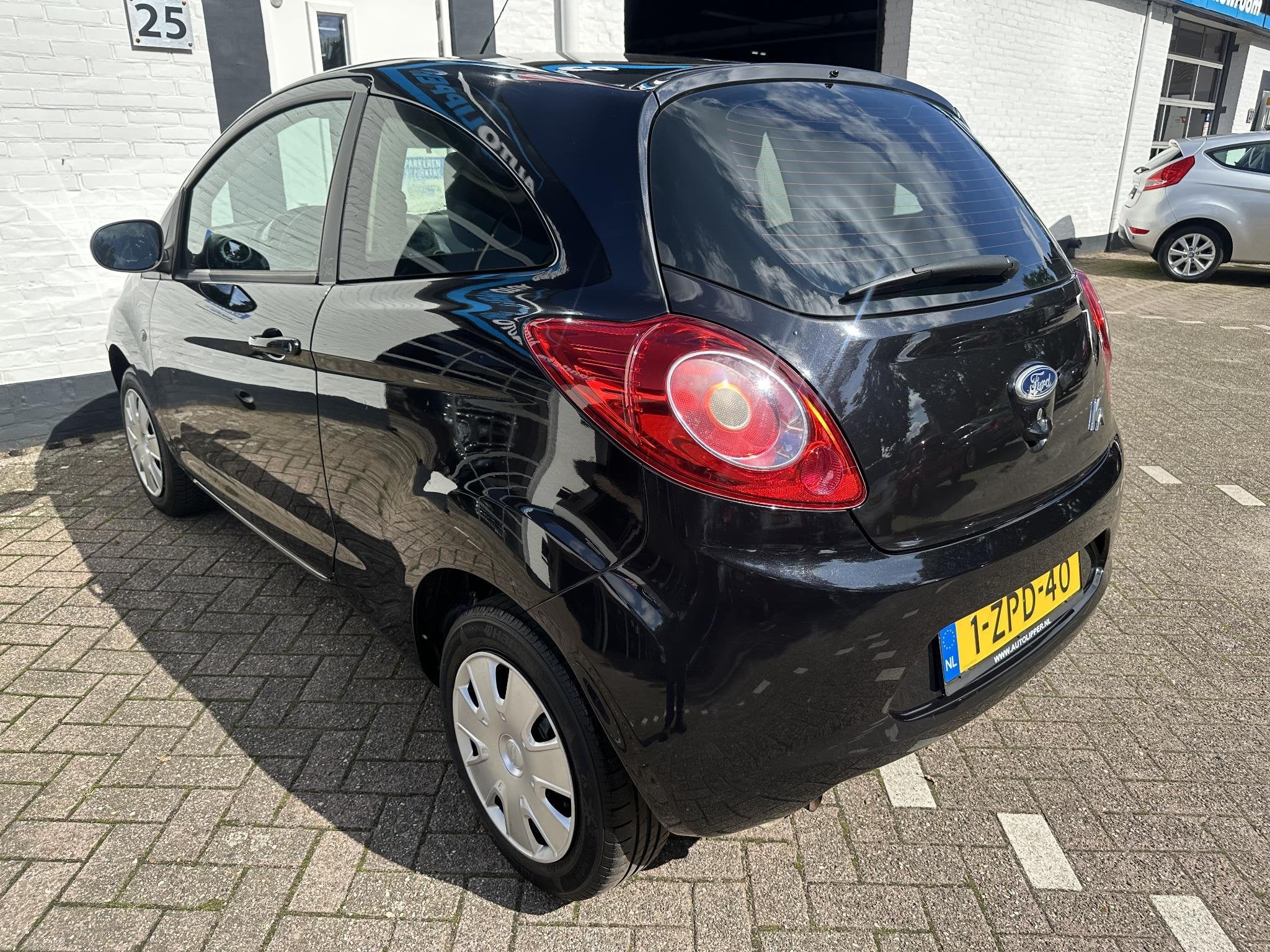 Ford Ka 1.2 Titanium Nieuwe apk bij aflevering, Auto's, Voorwielaandrijving, Stof, Gebruikt, 1242 cc