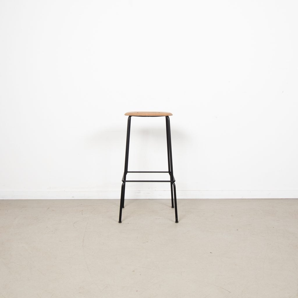 Hay Soft Edge Kruk Hout - Zwart, Huis en Inrichting, Barkrukken, Niet ingevuld, Zo goed als nieuw, Niet ingevuld, Niet ingevuld