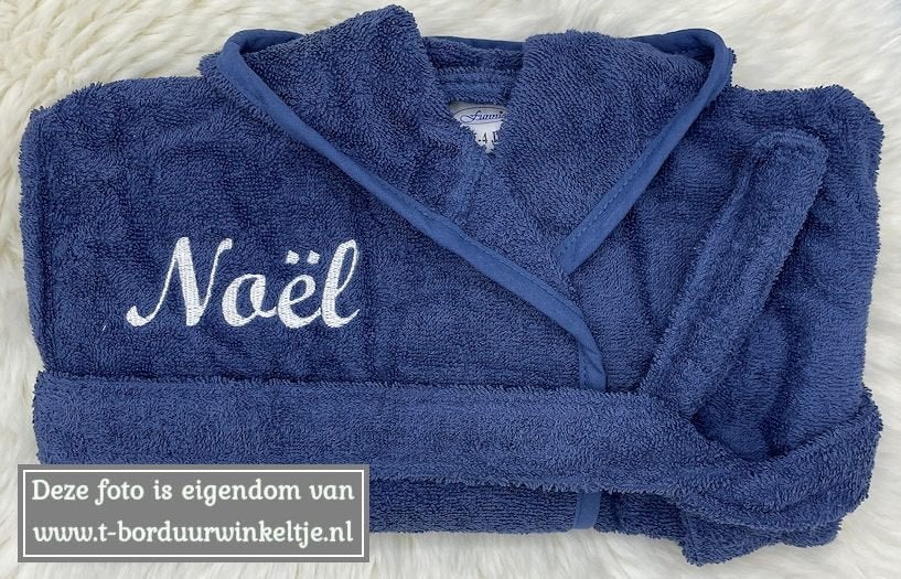 Badjas Silk Blue geborduurd met naam (baby of kind, 3 maten), Ophalen of Verzenden, Nieuw, Kraamcadeau