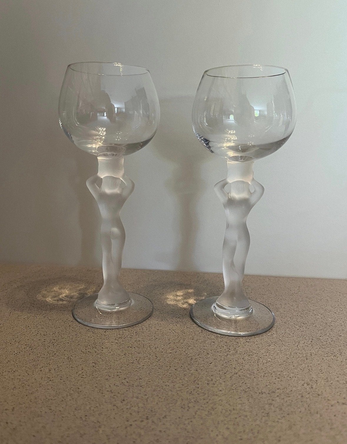 Set van 2 Bayel Bacchante Frosted Kristallen op Wijnglazen, Antiek en Kunst, Ophalen of Verzenden