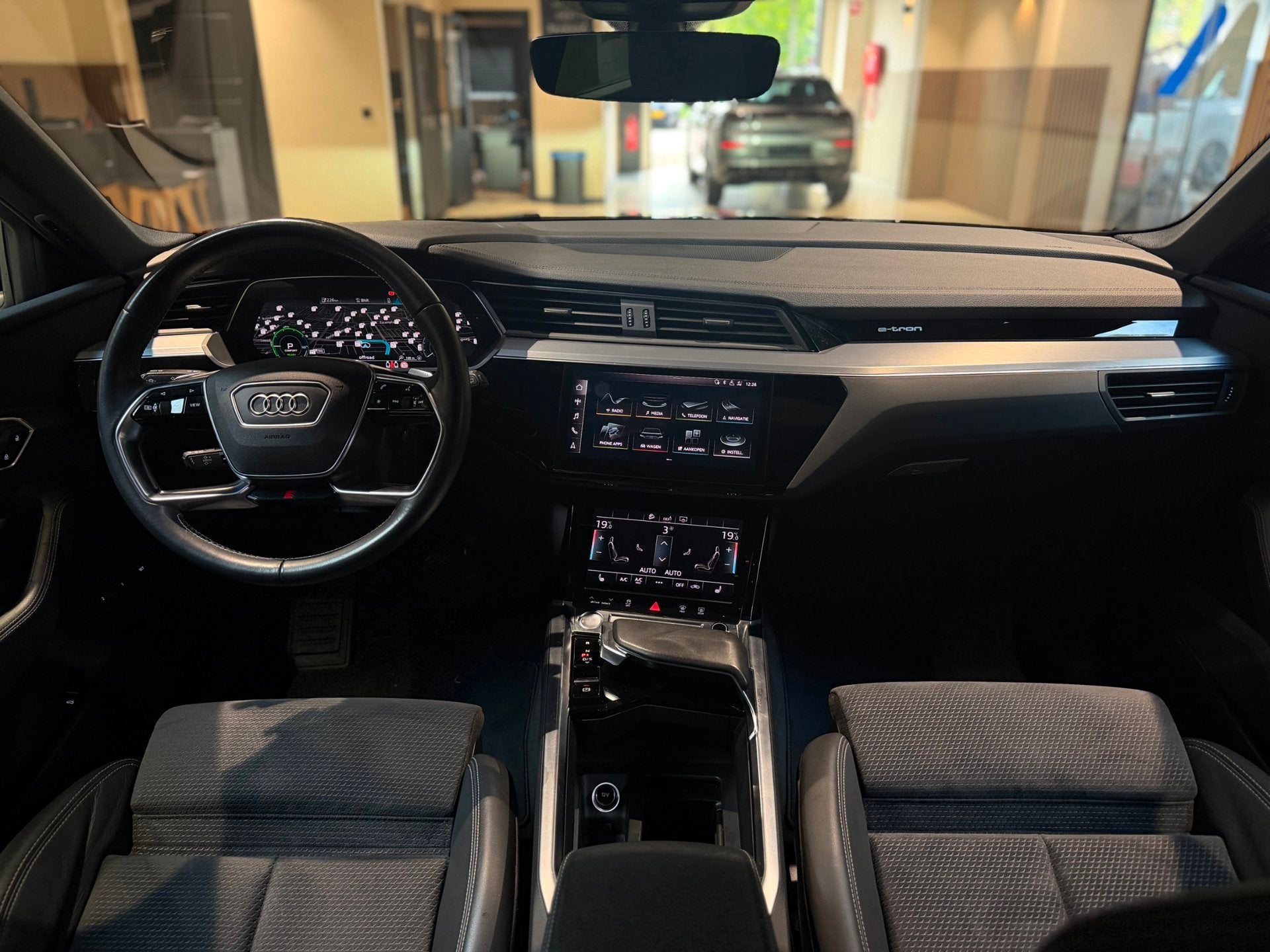 Audi E-tron 50 quattro Black edition|Pano|Matrix|Memory|S li, Auto's, Automaat, Dealer onderhouden, Automatische klimaatregeling