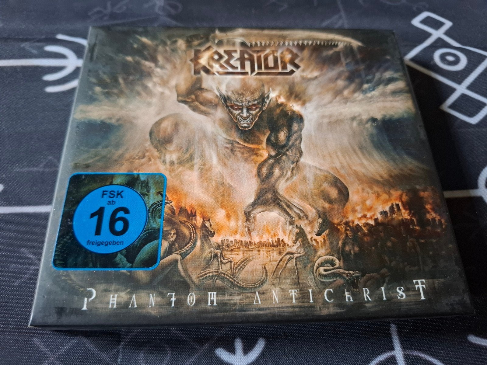 Kreator - Phantom Antichrist 2cd [Limited Edition] 2012, Thrash metal, Ophalen of Verzenden, Zo goed als nieuw, Bonusmateriaal