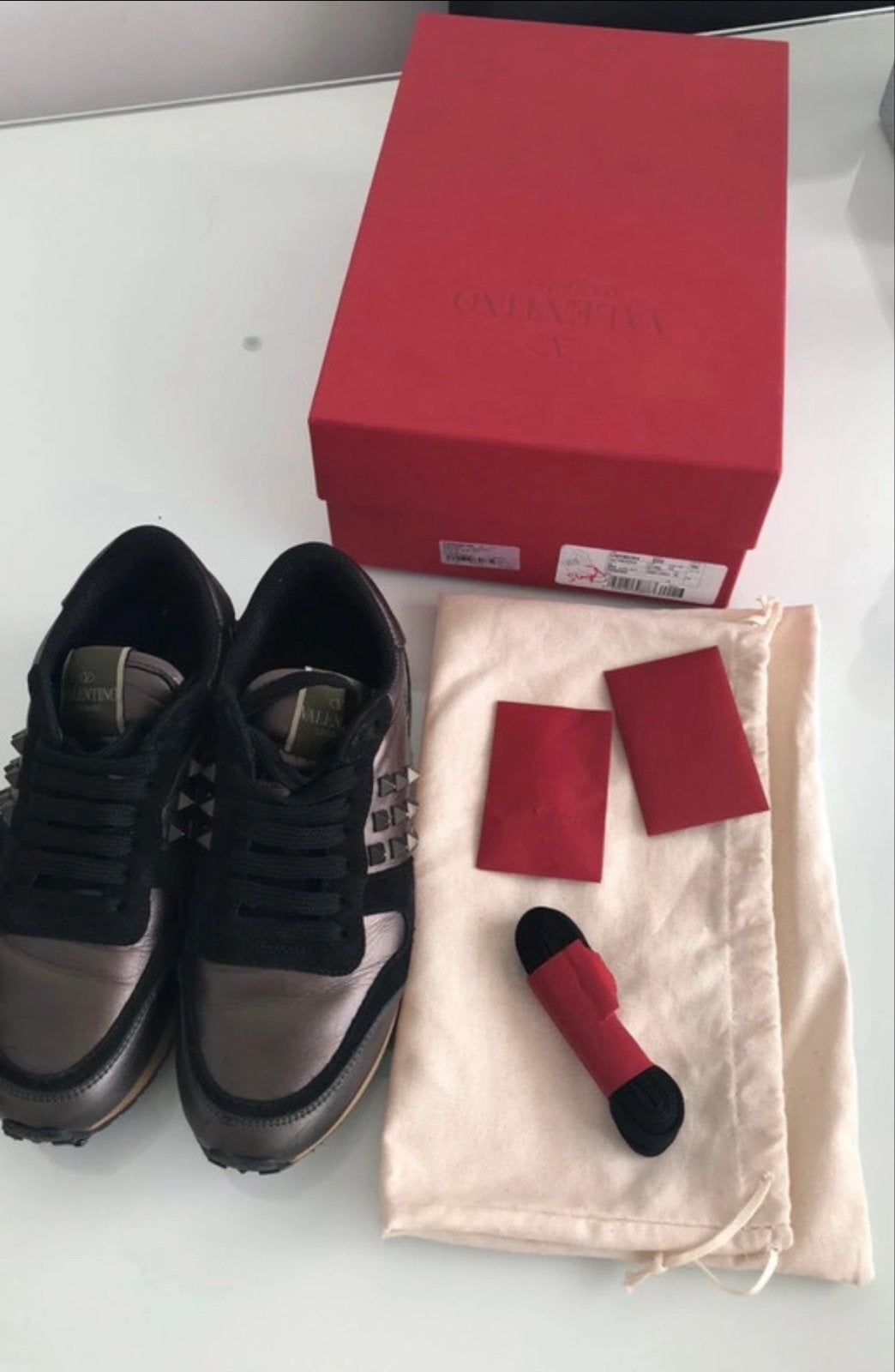 Valentino Garavani Rockrunner Sneakers - Maat 35.5, Ophalen of Verzenden, Zo goed als nieuw, Bruin, Sneakers of Gympen