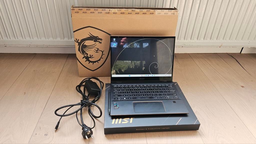 Fantastische productiviteitslaptop - MSi Summit E13 Flip, Gebruikt, Qwerty, 13 inch, Intel Core i7-1280P