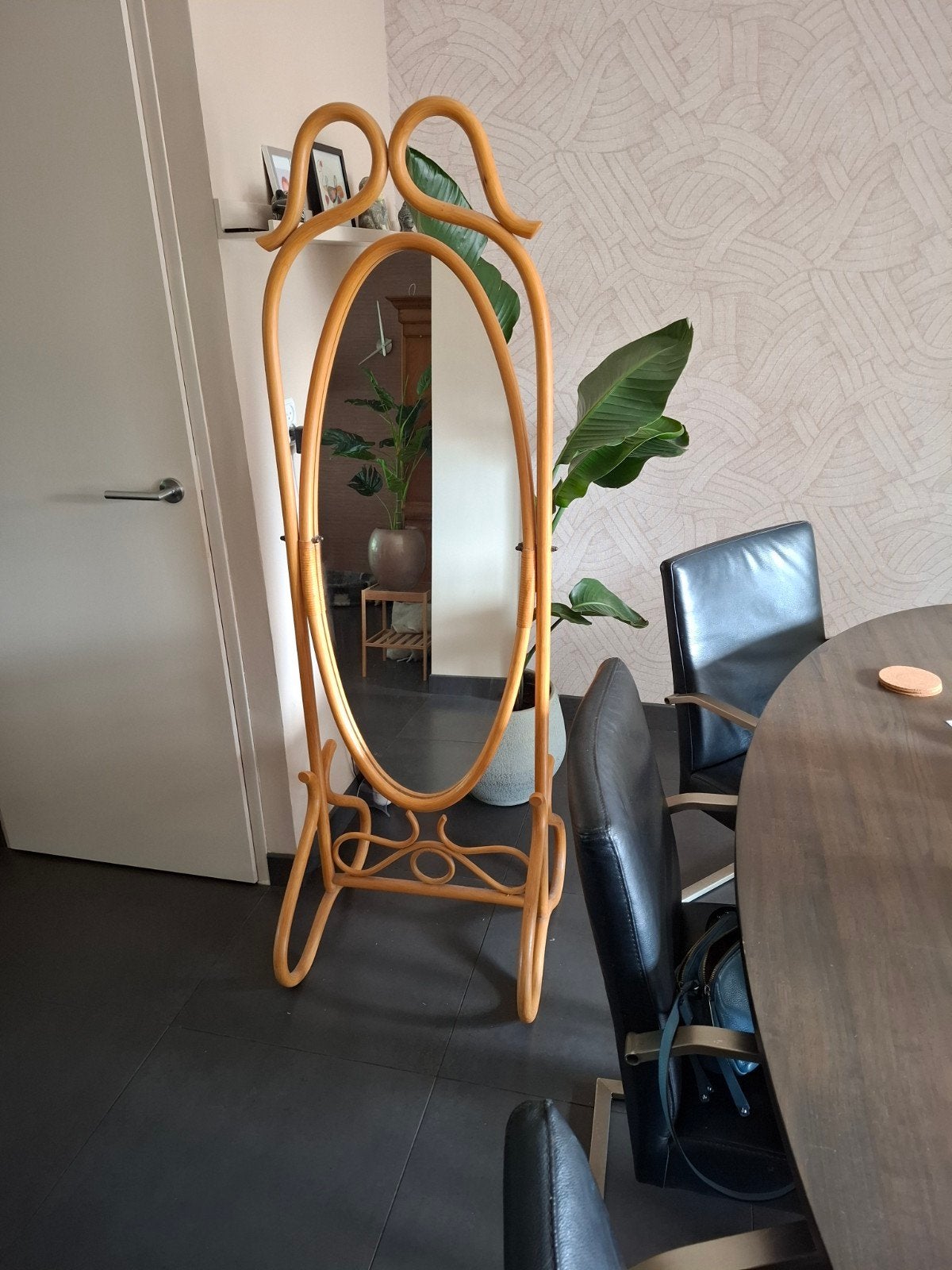 Vintage rotan passpiegel met standaard, Ophalen