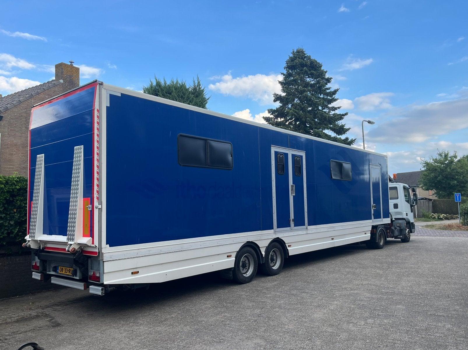 IVECO + Grote BE Trailer - Gesloten trailer - Keuken/Stroom, Auto's, Bestelauto's, Automaat, 2220 kg, 163 pk, Diesel