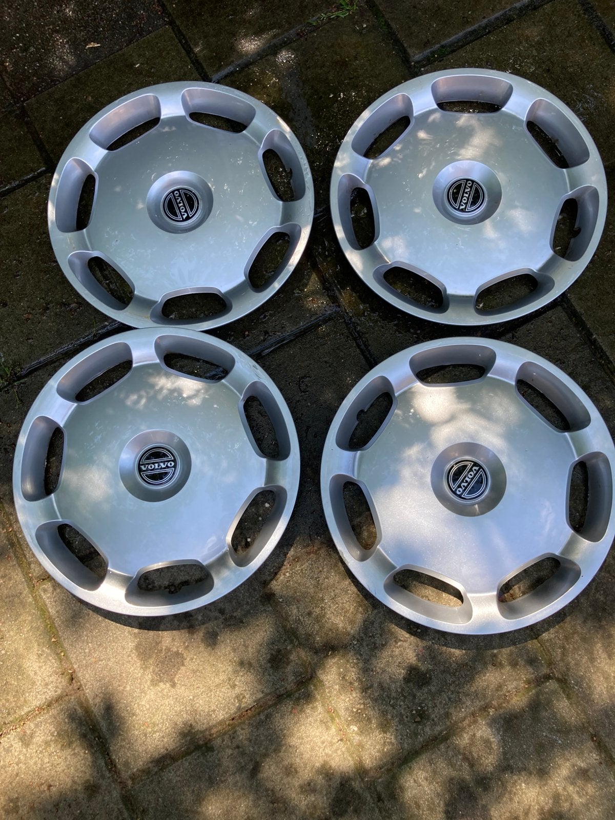 15 inch Volvo wieldoppen , set van 4, voor stalen velgen, Ophalen of Verzenden, Gebruikt