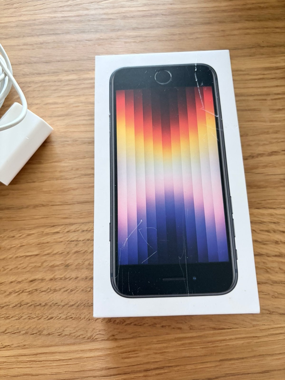 Foto 4 van Apple iPhone SE (3rd generation)
