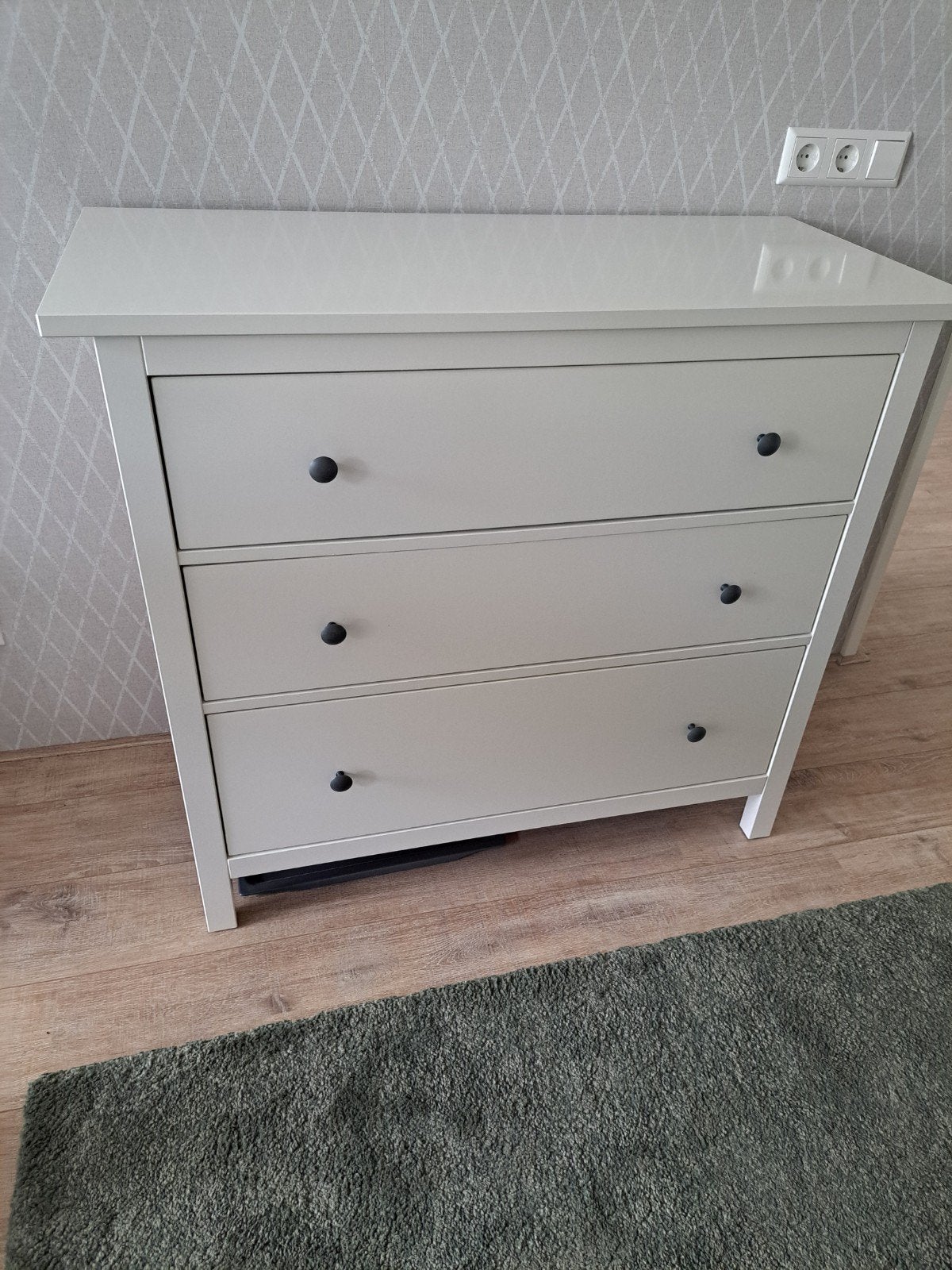 hemnes commode kast, Ophalen, 100 tot 150 cm, Zo goed als nieuw, 3 of 4 laden