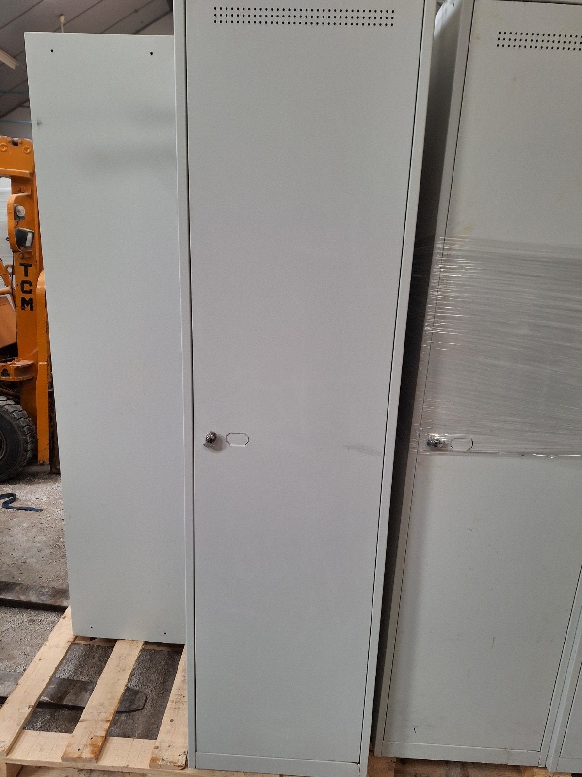 locker  kast € 35  herfst aanbieding, Ophalen, Gebruikt
