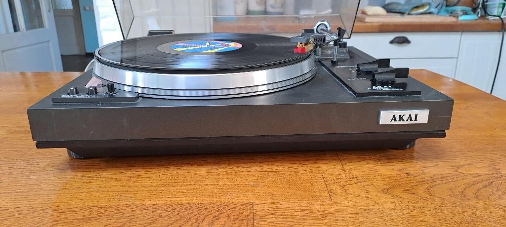 Akai AP-306C direct drive platenspeler in topstaat, Automatisch, Ophalen of Verzenden, Zo goed als nieuw, Platenspeler