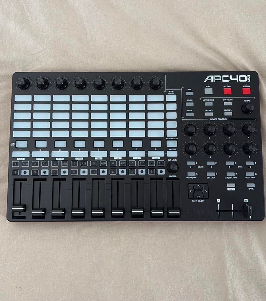 Akai APC40MK2 — Zo goed als nieuw, Muziek en Instrumenten, Ophalen of Verzenden, Zo goed als nieuw