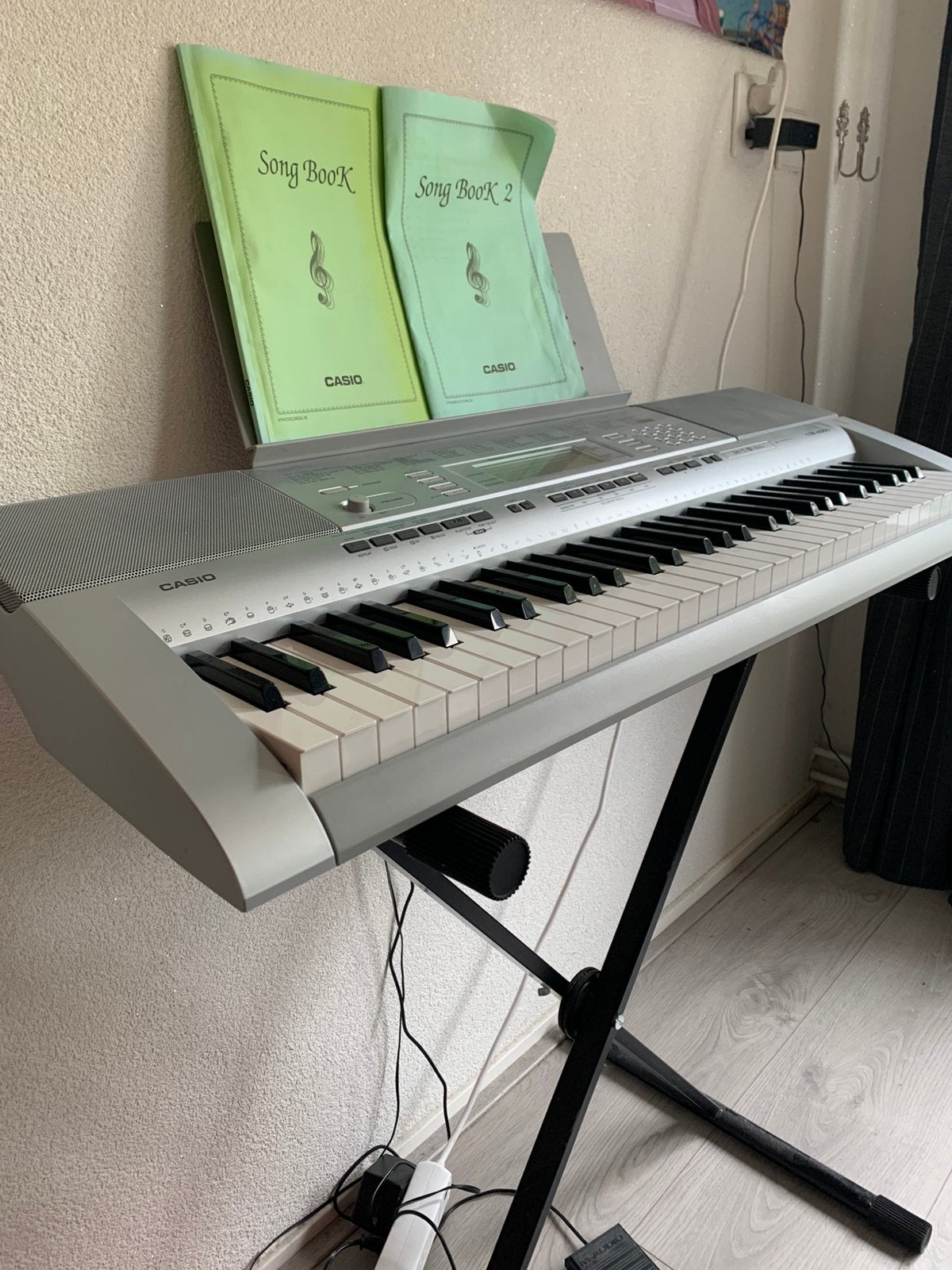 Casio CTK-4000 keyboard + pedal, Ophalen, Zo goed als nieuw, Zwart
