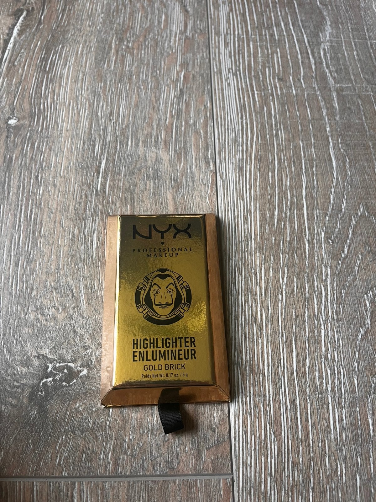 NYX x La Casa de Papel - Highlighter, Ophalen of Verzenden, Zo goed als nieuw, Goud, Gehele gezicht