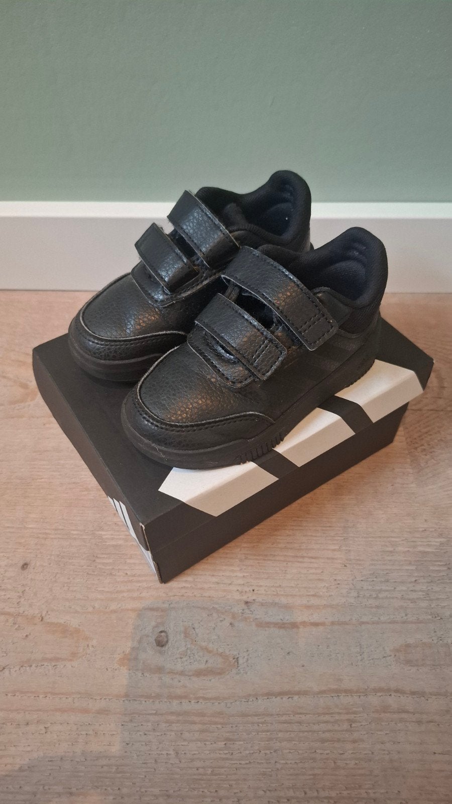Adidas sneaker maat 23, Adidas, Gebruikt, Jongen of Meisje, Schoenen
