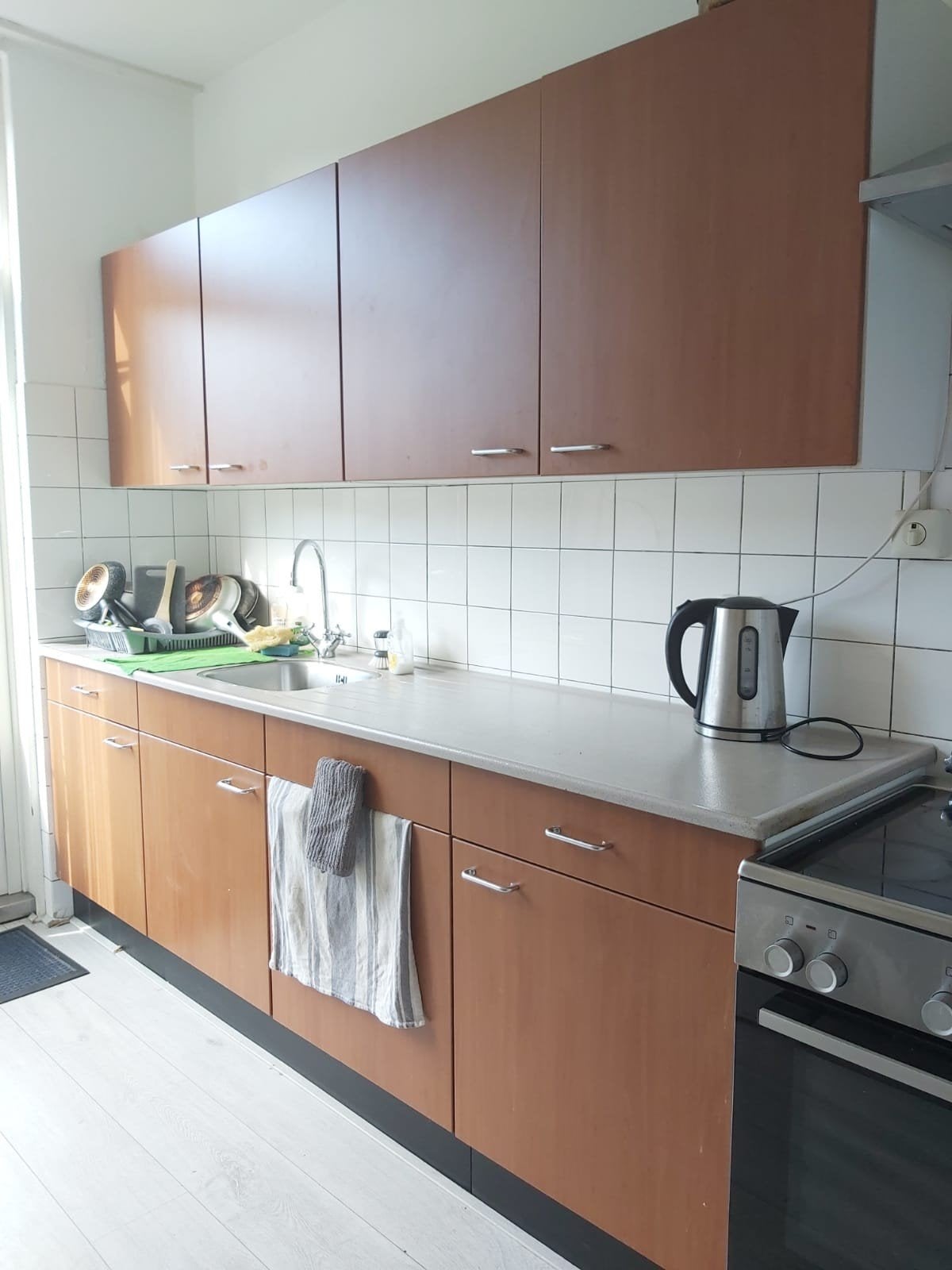 Kamer te huur. rustige omgeving. per direct beschikbaar.