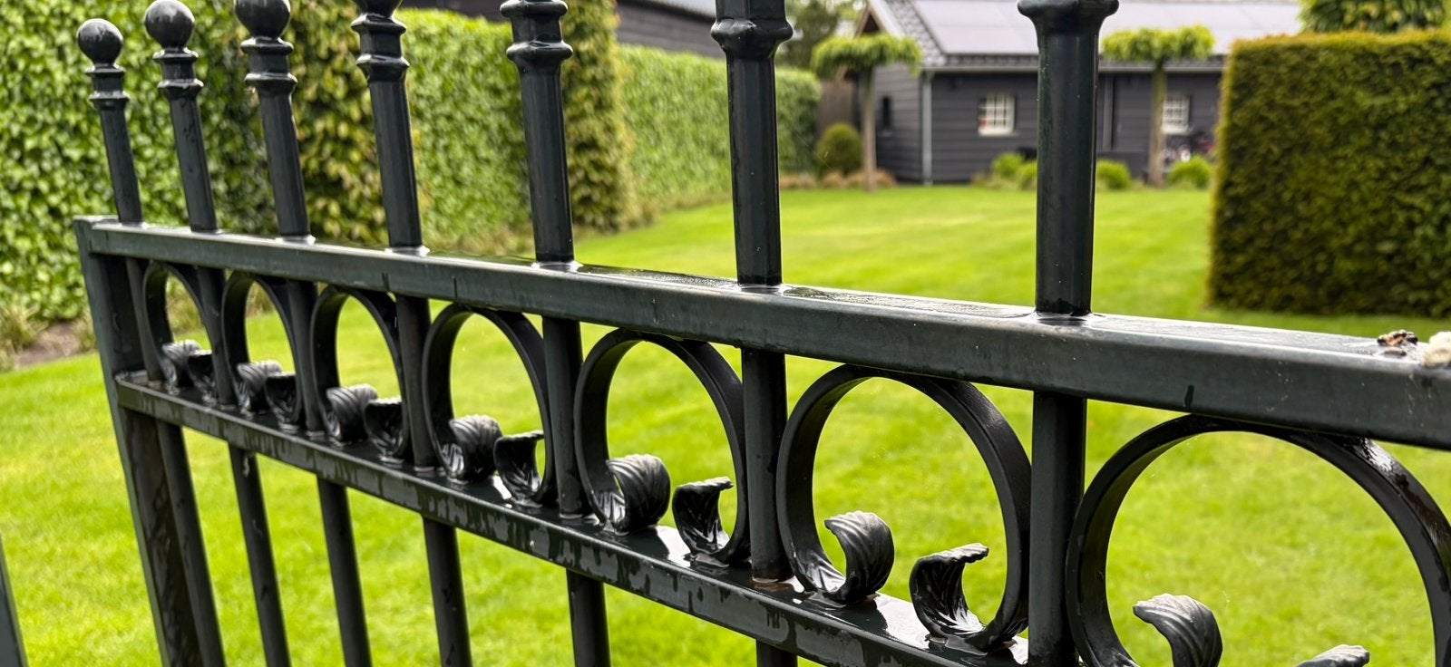 Sierhekwerk met poort poedercoating, Ophalen, Met poort, Gebruikt, Sierhekwerk