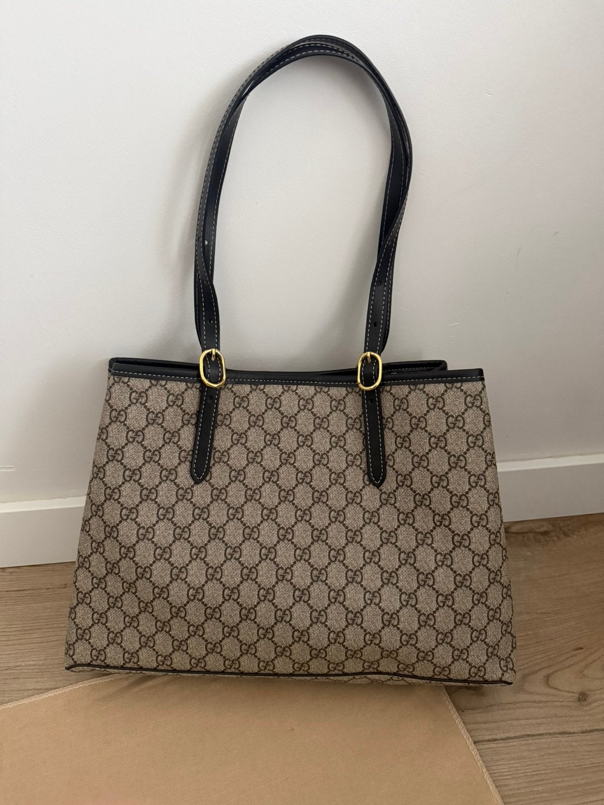 Gucci bag new dames, Sieraden, Tassen en Uiterlijk, Ophalen of Verzenden, Zo goed als nieuw, Zwart, Schoudertasje