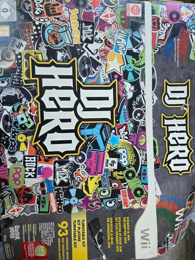 Dj hero met draaitafel en 2 games, Ophalen, Muziek, 1 speler, Zo goed als nieuw
