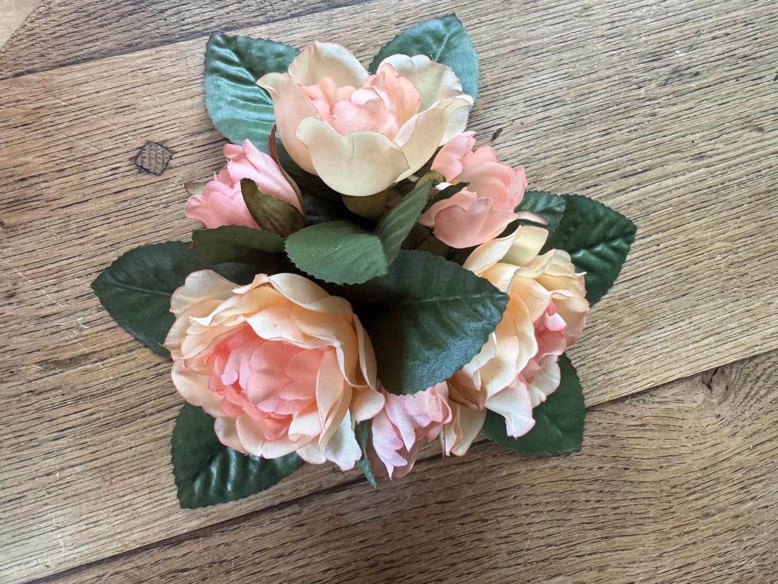 Romantische kunstbloemen kaarsenring – rozen (perzik / roze), Ophalen of Verzenden, Groen, Kandelaar