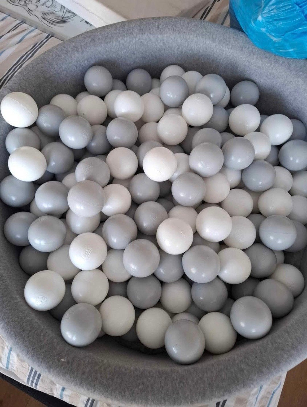 Ballenbak met ballen - Grijs/Wit, Ophalen, Zo goed als nieuw, Jongen of Meisje