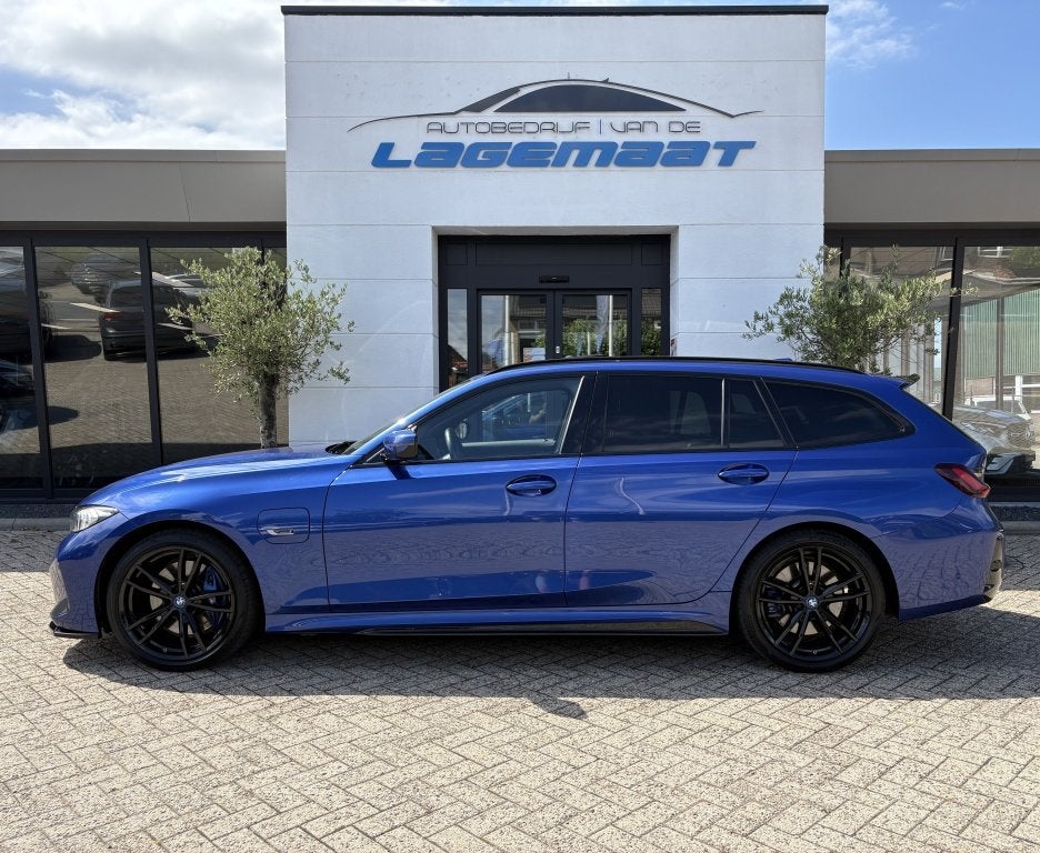 BMW 3 Serie Touring 320e M-Sport Performance | Pano | H&K |, Auto's, 1998 cc, 1800 kg, Gebruikt, 4 cilinders