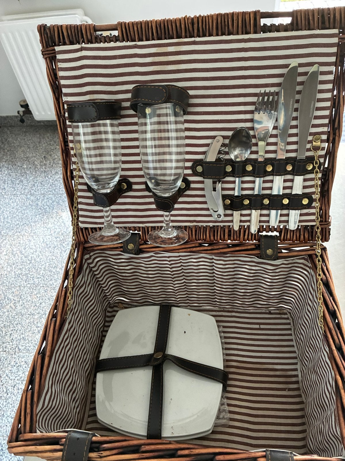 Complete Picknickmand met Servies en Glazen, Ophalen of Verzenden, Gebruikt