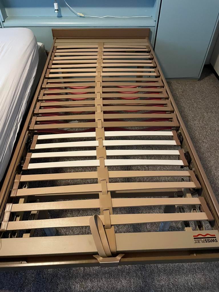Swissflex bed in goede staat, Ophalen, Gebruikt, Eenpersoons, Bedbodem