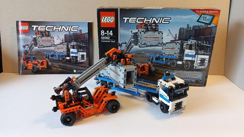 Lego Technic 42062 Container Transport, Compleet, Lego, Ophalen of Verzenden, Zo goed als nieuw