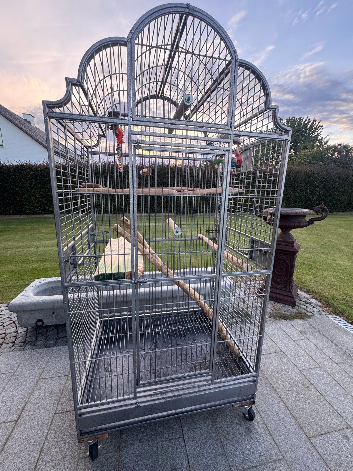 Papegaaien/vogelkooi, Dieren en Toebehoren, Ophalen, Gebruikt, Metaal, Vogelkooi