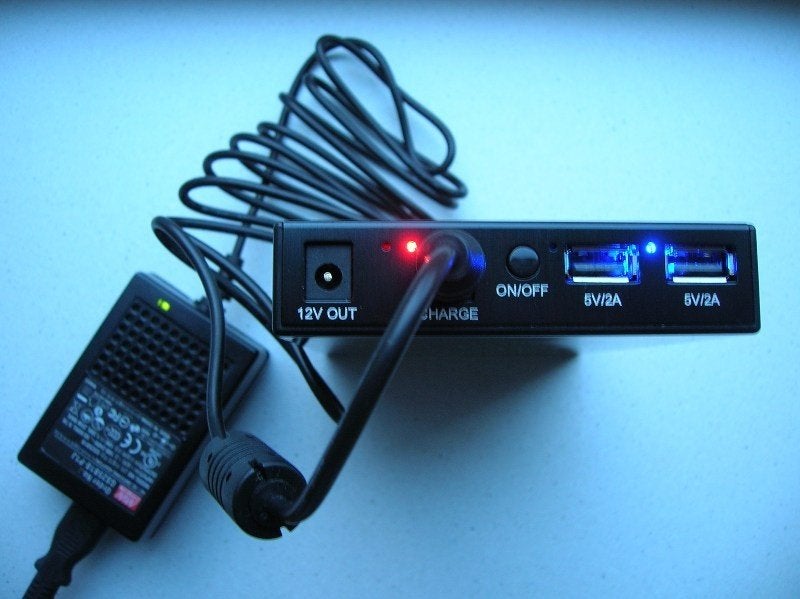 Multi-functionele li-ion accu 12V en USB, o.a noodpakket, Ophalen of Verzenden, Nieuw, Oplaadbaar