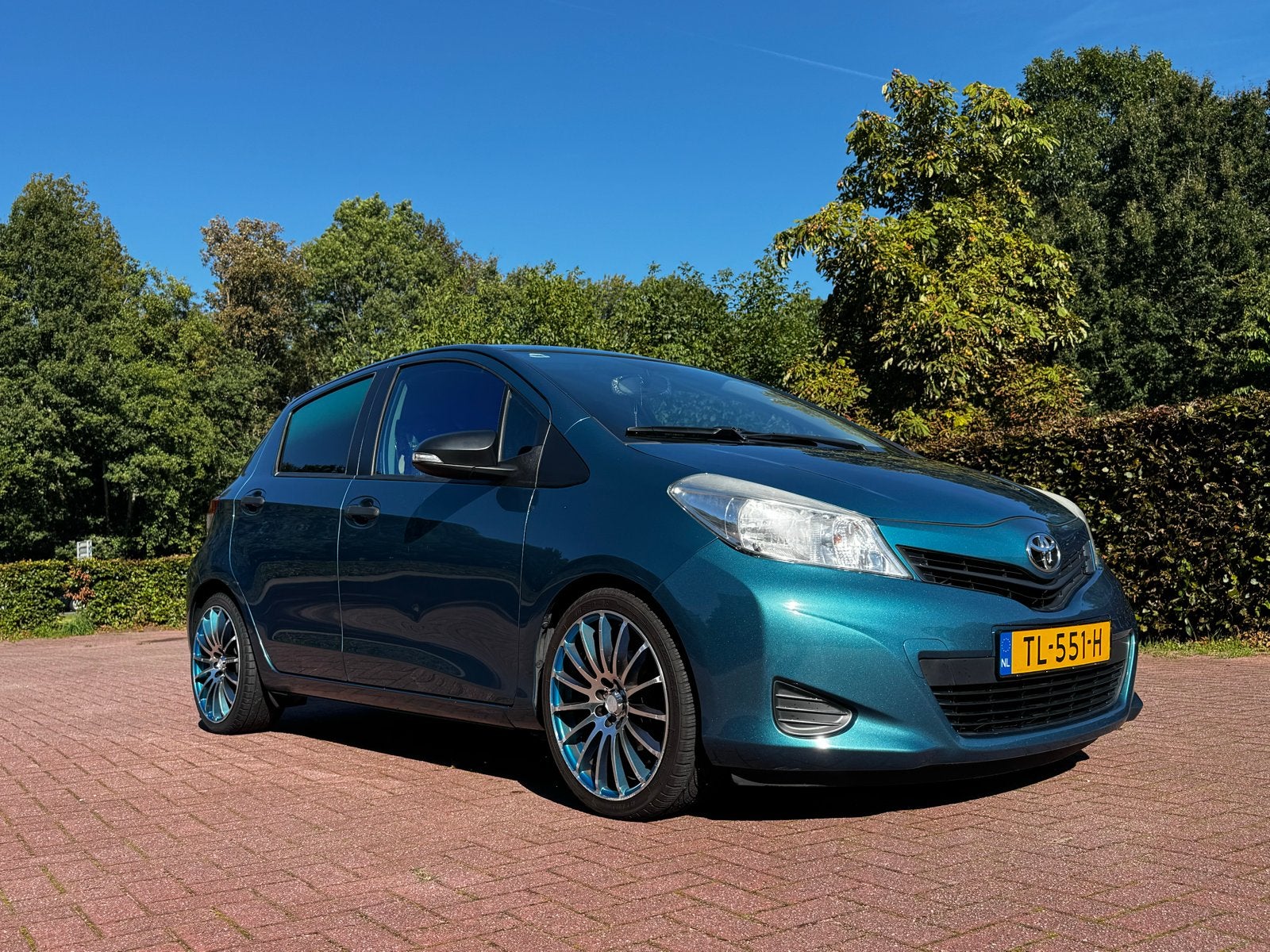 Toyota Yaris 1.3 16V Vvt-i 5DR 2012 Blauw, Auto's, Voorwielaandrijving, 40 €/maand, 4 cilinders, Blauw