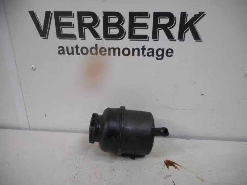 STUURBEKRACHTIGING OLIERESERVOIR Omega B (25 / 26 / 27), Bahnhofsplatz 65423 Rüsselsheim am Main, DE, Gebruikt, Opel, Opel Automobile GmbH