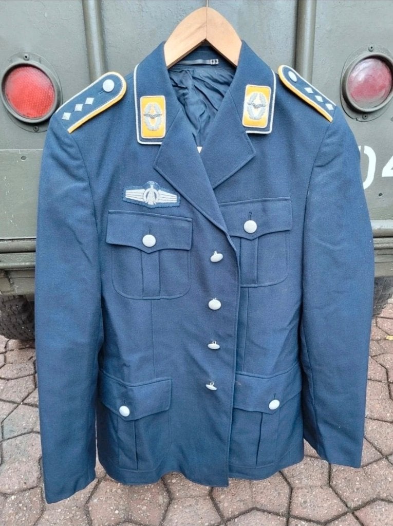 naoorlogse militaire dienstjas van de Duitse Luchtmacht, Verzamelen, Ophalen of Verzenden, Landmacht, Nederland, Kleding of Schoenen