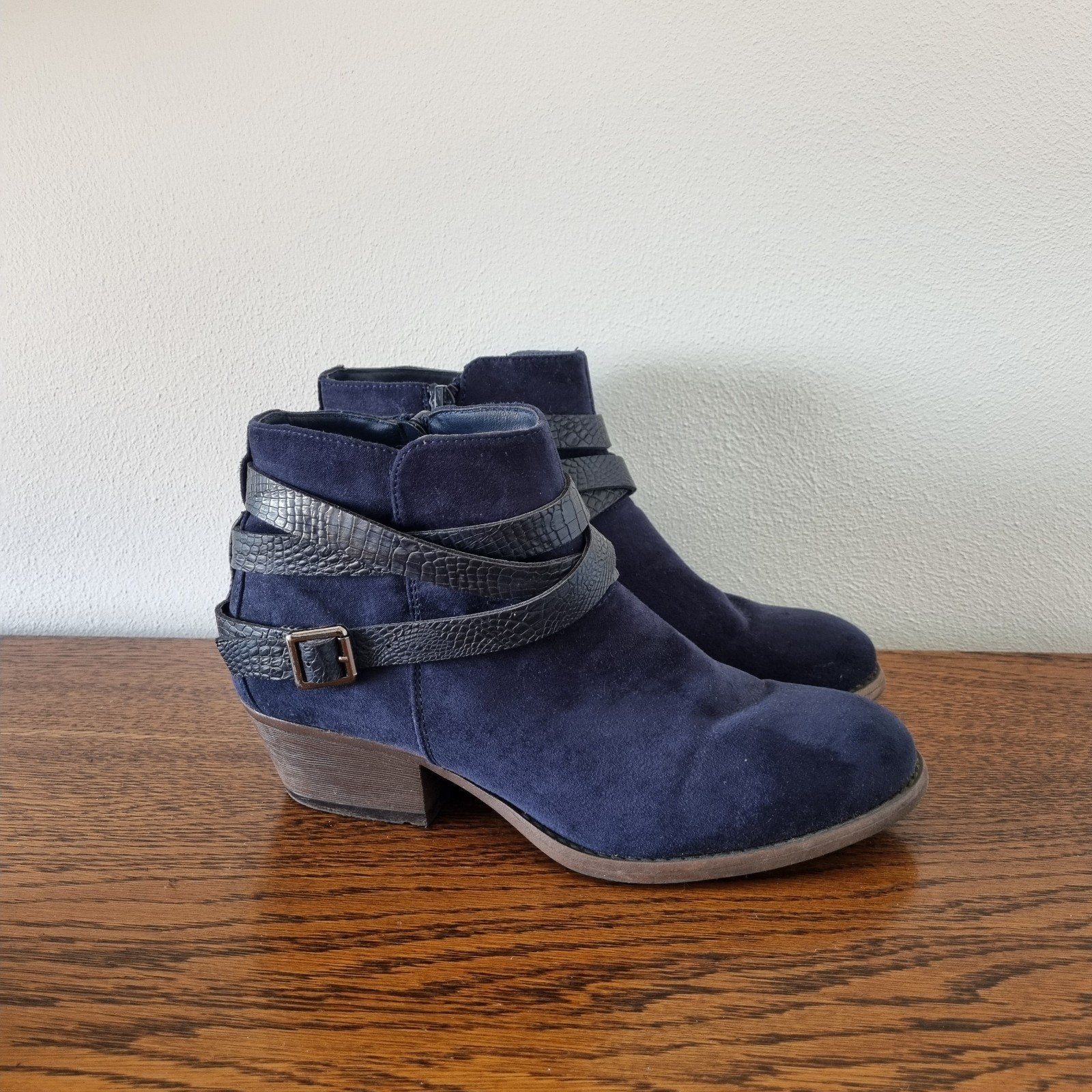 Blauwe enkellaarzen laarzen met bandjes en rits maat 38, Ophalen of Verzenden, Blauw, Lage of Enkellaarzen