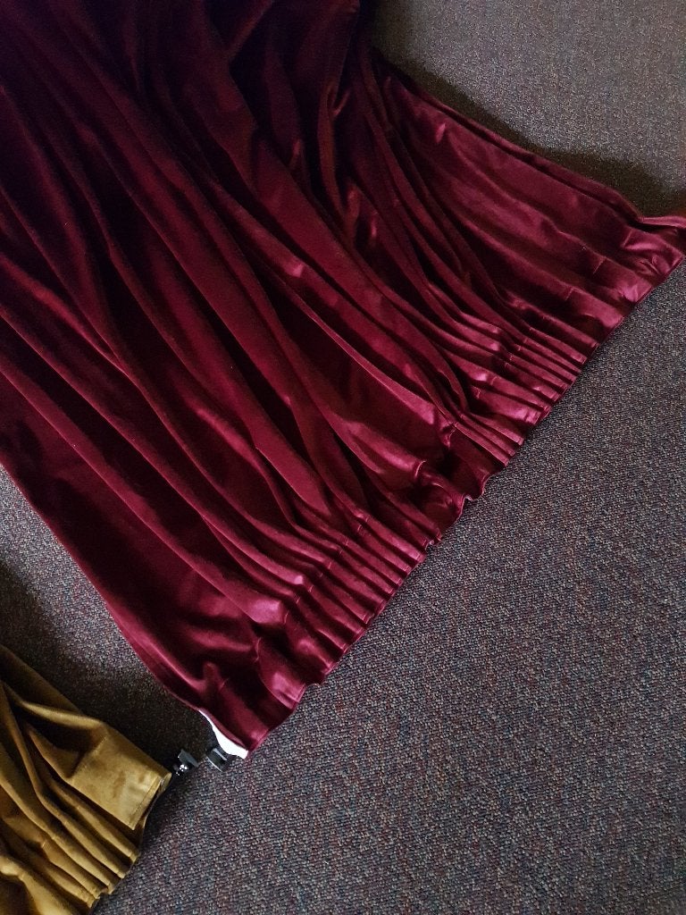 2 sets luxe velours gordijnen Jotex Okergeel & Bordeauxrood, Ophalen of Verzenden, Zo goed als nieuw, Gordijn