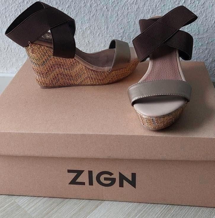 Sleehakken | Zomer | Bruin Goud | Gouden Vlinder | Maat 36, Bruin, Ophalen of Verzenden, Zo goed als nieuw, Glamorous