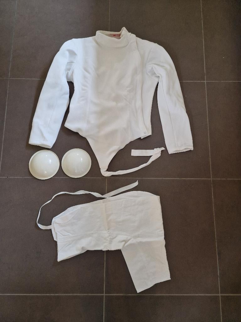 Te koop: schermpak (dames), Sport en Fitness, Vechtsporten en Zelfverdediging, Ophalen of Verzenden, Gebruikt, Schermen