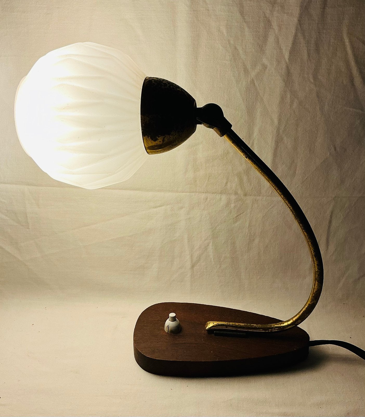 Art Deco modernist design antiek sfeer tafellampje, Verzenden