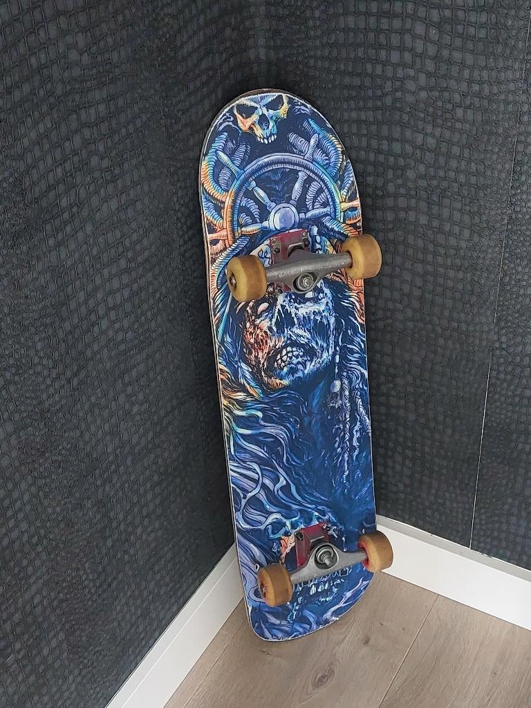 Custom Creature skateboard 8.25 inch, Sport en Fitness, Skateboarden, Ophalen of Verzenden, Zo goed als nieuw, Skateboard