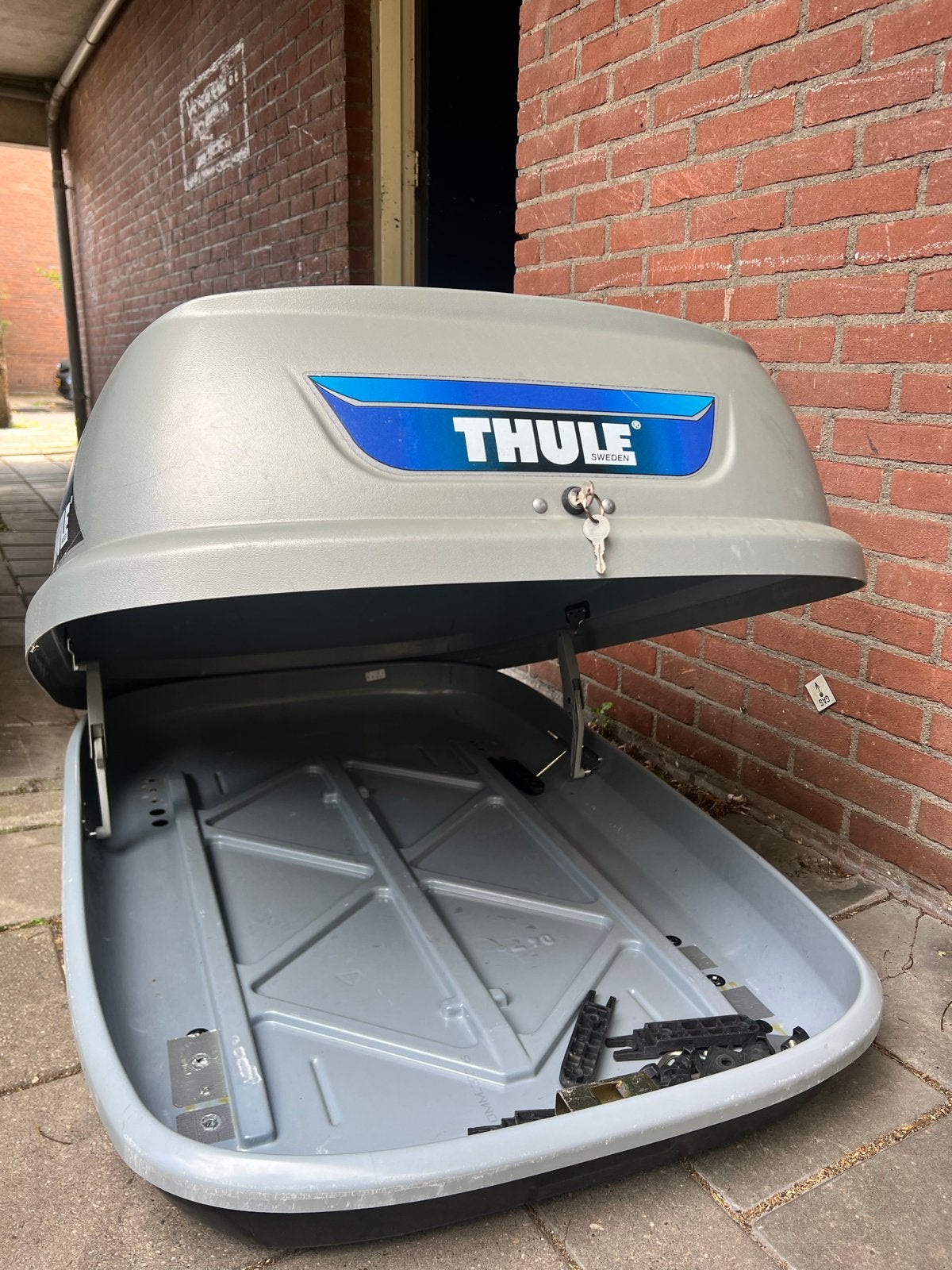 Ruime Thule Ocean 80 Dakkoffer 320 liter, Ophalen, Zo goed als nieuw
