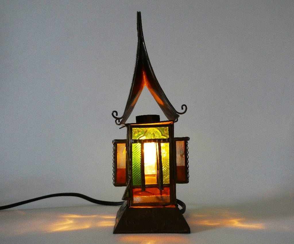 Tafellamp sfeerlampje in de vorm van een Gadang huis, Ophalen of Verzenden
