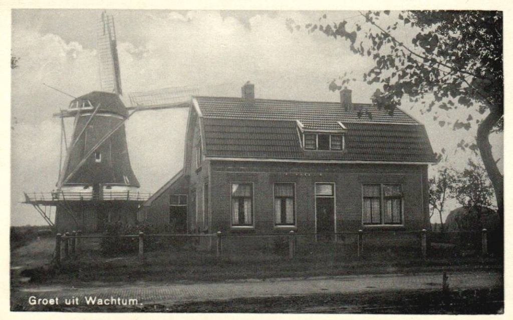 Wachtum (Dr.) Groet uit. mooie fotokaart met molen 'De Hoop', Ophalen, 1940 tot 1960, Ongelopen, Drenthe