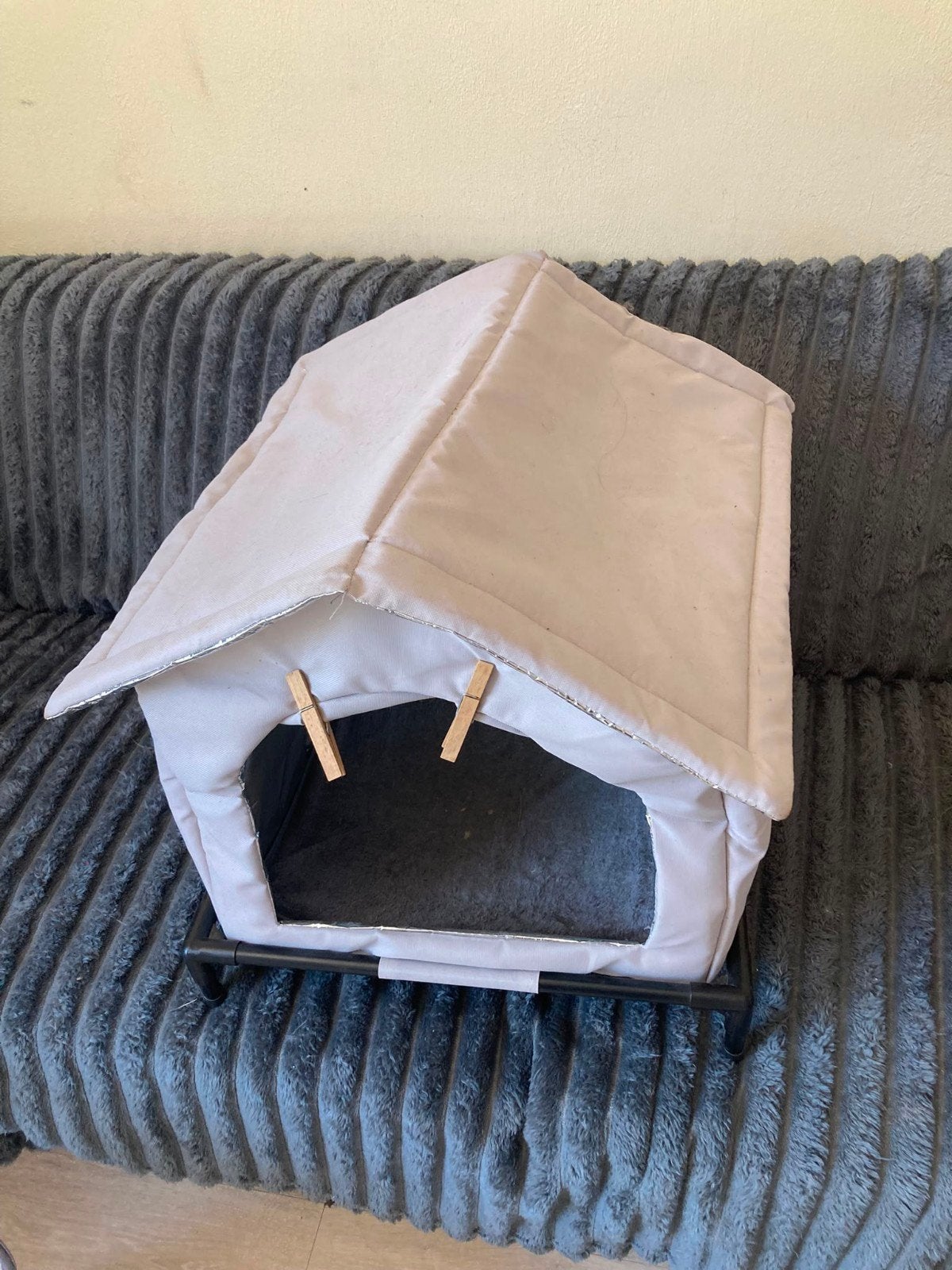 Cat house for yard, Dieren en Toebehoren, Ophalen, Zo goed als nieuw