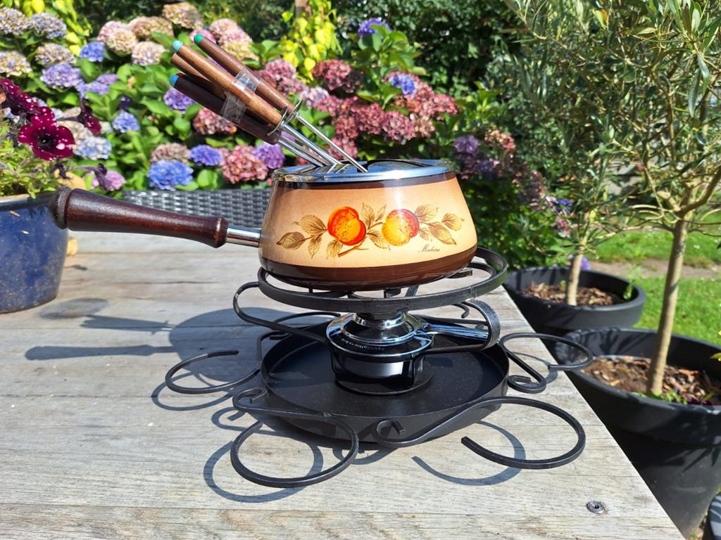 Vintage Mistera "Madeira" Emaille Fondueset Jaren 70, Witgoed en Apparatuur, Fonduesets, Ophalen of Verzenden, Gebruikt, Brander